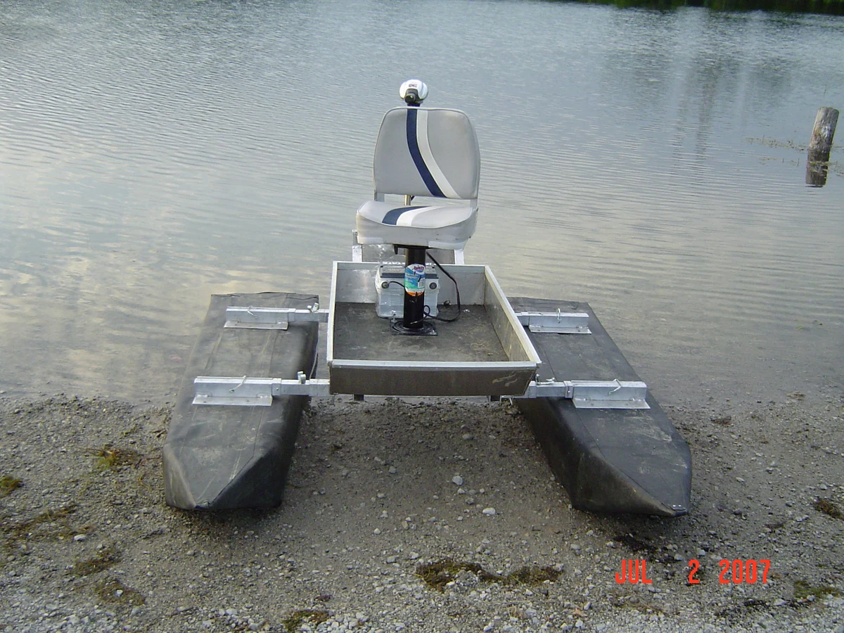 Actual Tadpole Pontoon aluminum platform connecting to flotation bodies